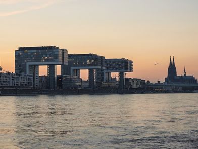 Rheinauhafen, Kölner Skyline ©INTERPIXELS, Shutterstock.com